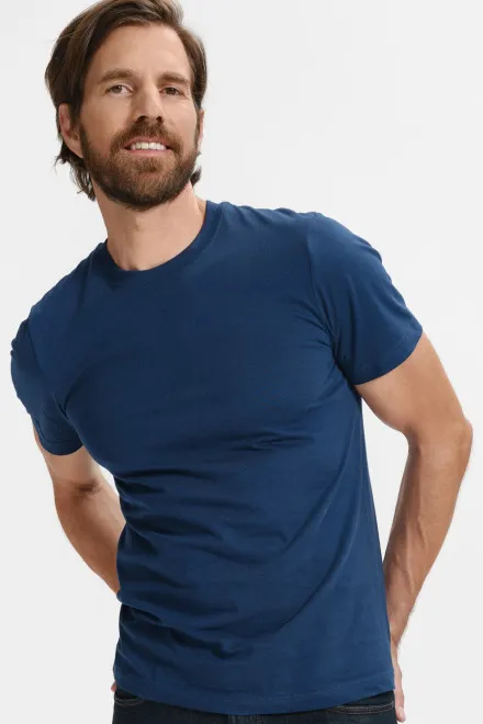 Das klassische T-Shirt der Männer, Mitternachtsblau